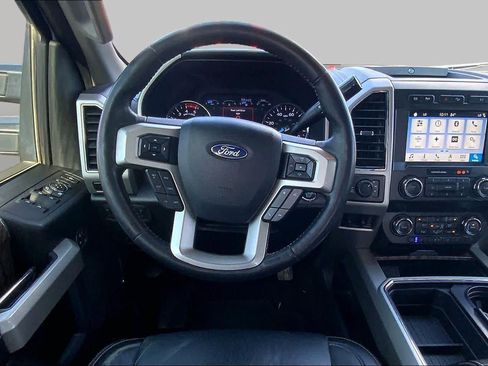 Used 2019 Ford F250 Lariat w/ Lariat Ultimate Package AWD/4WD image 6