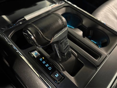 Used 2021 Ford F150 Lariat w/ Equipment Group 502A High image 39