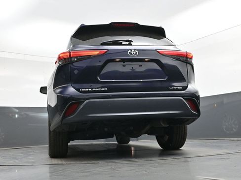 Used 2023 Toyota Highlander Limited FWD image 43