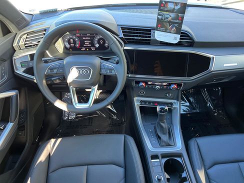 New 2025 Audi Q3 2.0T Premium image 16