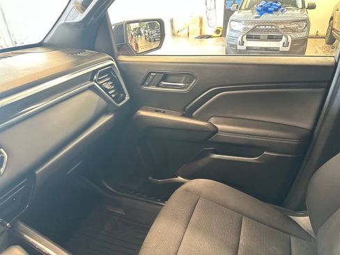 Used 2023 GMC Canyon Elevation w/ Convenience Package AWD/4WD image 24