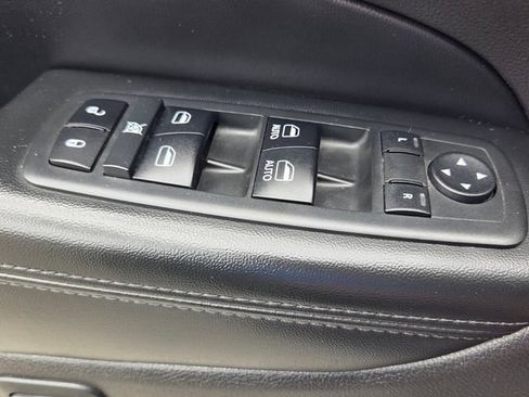 Used 2018 Jeep Grand Cherokee Limited AWD/4WD image 34