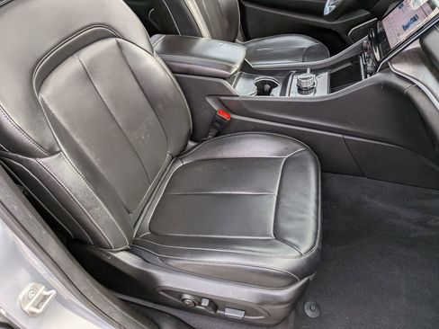 Used 2023 Jeep Grand Cherokee 30th Anniversary image 32