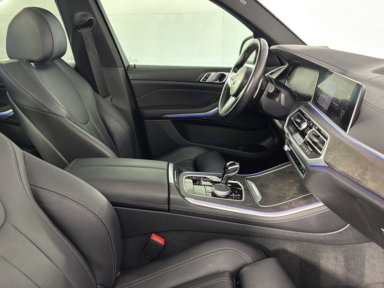 Used 2022 BMW X5 sDrive40i w/ M Sport Package RWD image 30