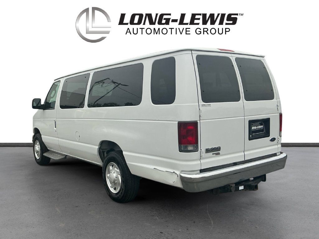 Used 2006 Ford E-350 and Econoline 350 Extended Wagon Super Duty RWD image 4