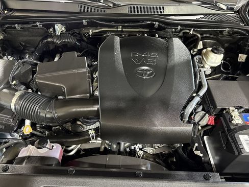 Certified 2021 Toyota Tacoma SR5 RWD image 26