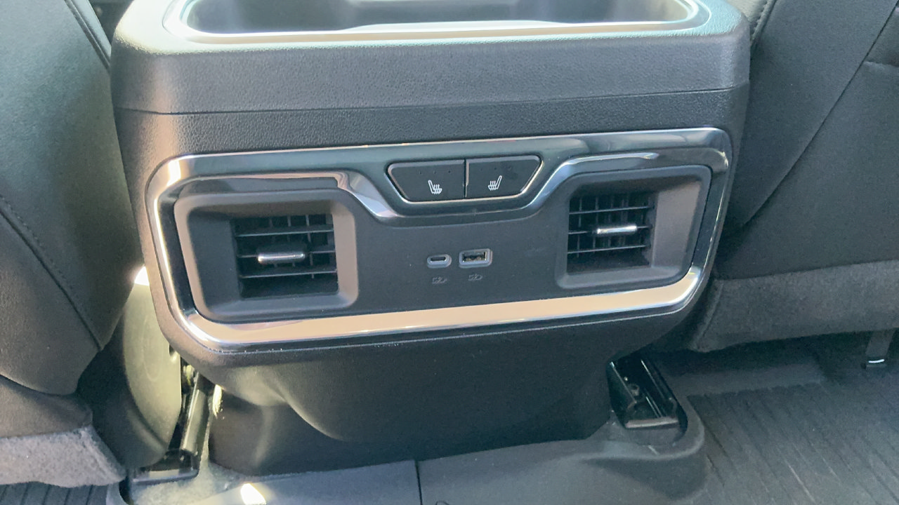 Used 2024 Chevrolet Silverado 1500 LTZ AWD/4WD image 9