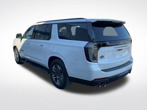 Certified 2025 Chevrolet Suburban Z71 w/ Z71 Off-Road Package image 5