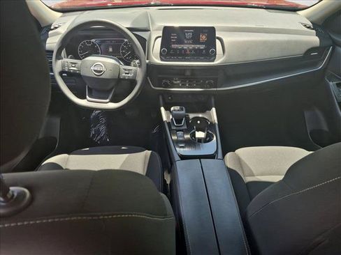 Certified 2025 Nissan Rogue S FWD image 17