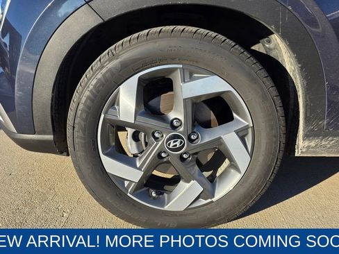 Used 2021 Hyundai Venue image 10