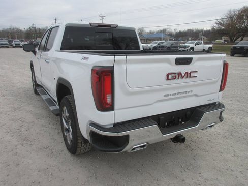 New 2026 GMC Sierra 1500 SLT w/ SLT Premium Plus Package image 9