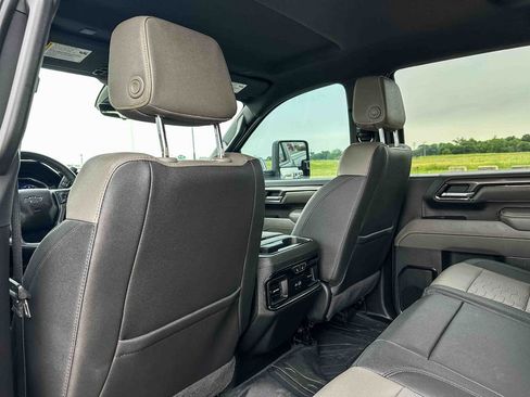 Used 2025 Chevrolet Silverado 2500 ZR2 w/ Technology Package AWD/4WD image 17