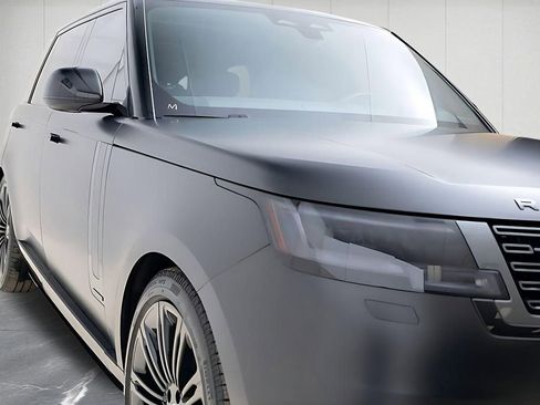Used 2025 Land Rover Range Rover Long Wheelbase Autobiography AWD/4WD image 5