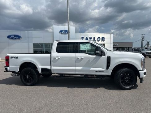 New 2025 Ford F250 Lariat w/ Lariat Ultimate Package AWD/4WD image 8