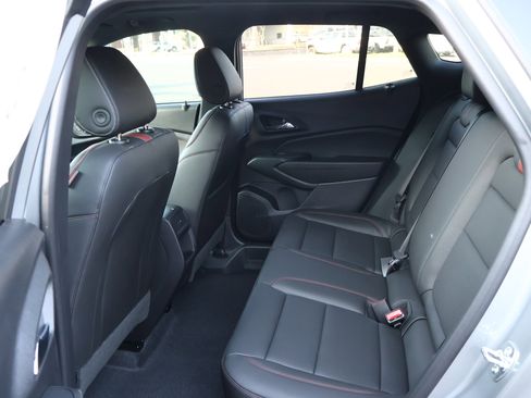 New 2026 Chevrolet Trax RS w/ Sunroof Package FWD image 18