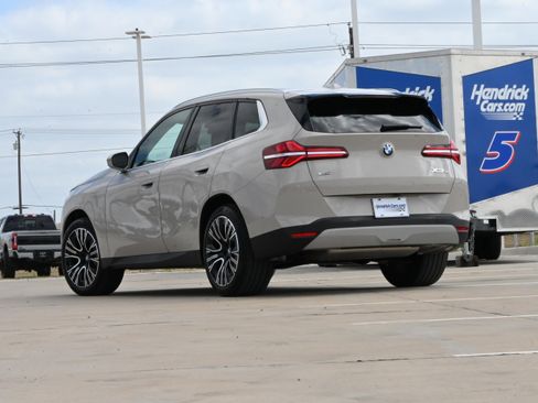 Certified 2025 BMW X3 xDrive30i w/ Premium Package image 3