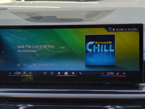 Used 2024 BMW X7 xDrive40i w/ Executive Package image 18