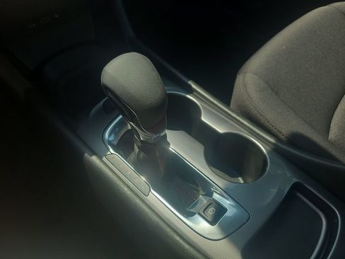 Used 2025 Chevrolet Malibu RS FWD image 23