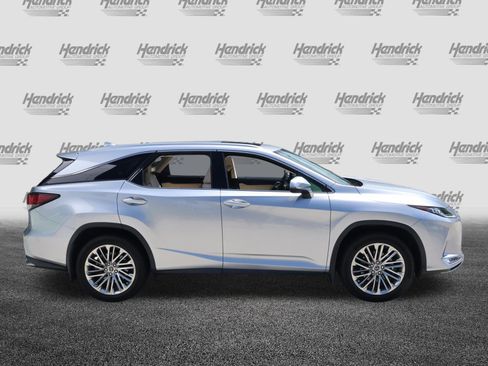 Used 2022 Lexus RX 350L Luxury w/ Accessory Package (Z1) FWD image 10