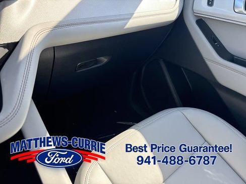 New 2026 Ford Explorer Active w/ Active Comfort Package RWD image 25