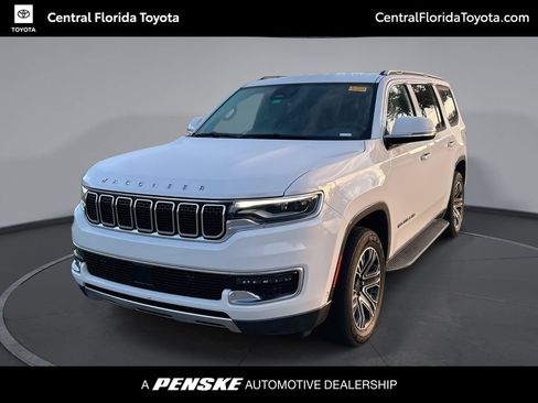 Used 2022 Jeep Wagoneer Series III RWD image 1
