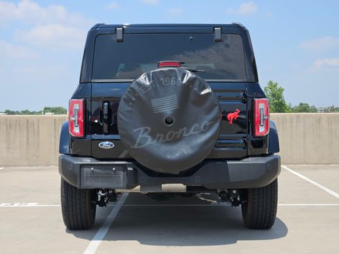Used 2024 Ford Bronco Outer Banks AWD/4WD image 7