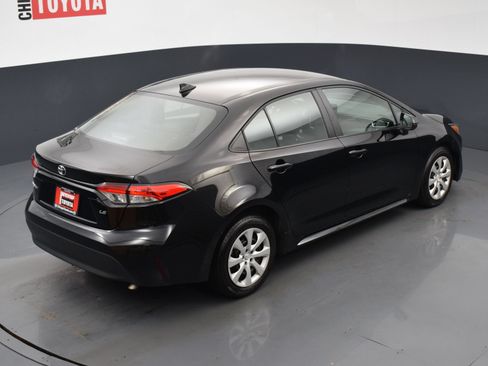 Used 2024 Toyota Corolla LE FWD image 19