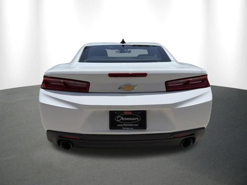Used 2016 Chevrolet Camaro LT RWD image 19
