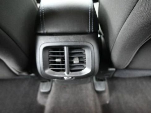 Used 2019 Jeep Cherokee Latitude w/ Popular Appearance Group FWD image 16