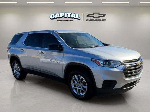 Used 2021 Chevrolet Traverse LS image 7