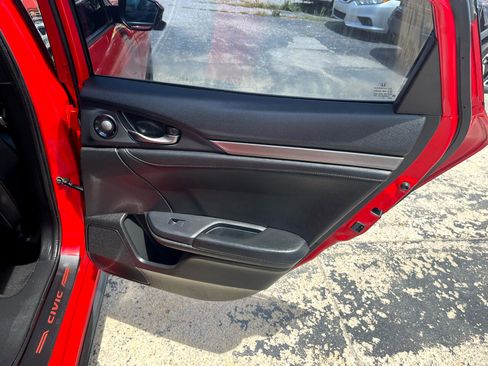 Used 2018 Honda Civic Sport Touring image 14