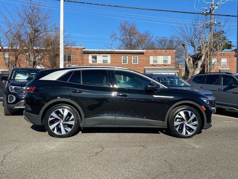 Certified 2022 Volkswagen ID.4 Pro S image 2