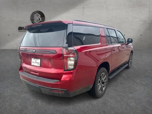 Used 2024 Chevrolet Suburban Z71 w/ Luxury Package AWD/4WD image 5