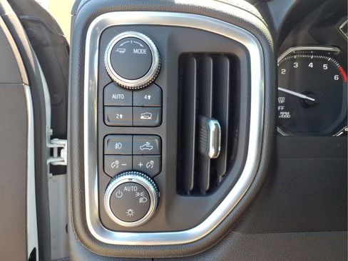 Used 2020 GMC Sierra 1500 Elevation w/ Elevation Convenience Package AWD/4WD image 21