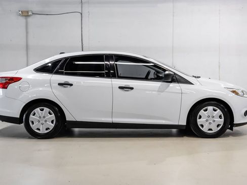 Used 2014 Ford Focus S FWD image 7
