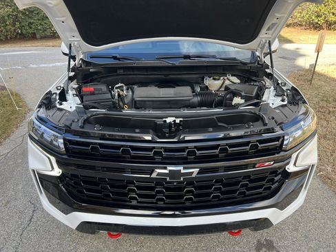 Used 2023 Chevrolet Suburban Z71 w/ Luxury Package image 26