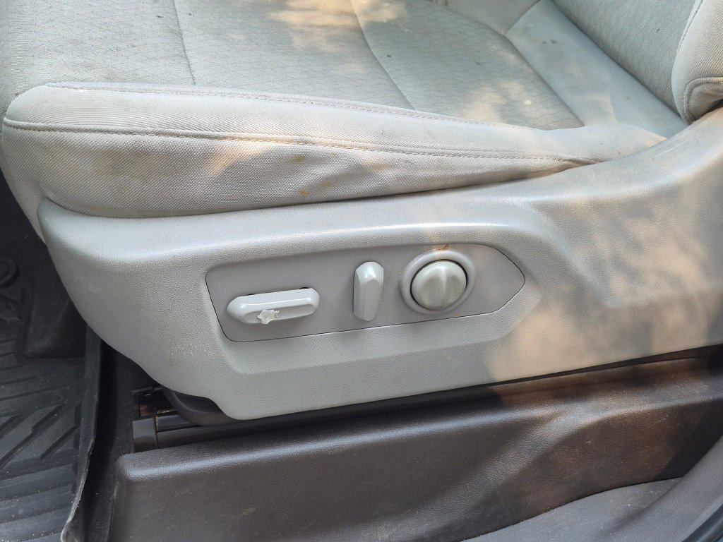 Used 2021 Chevrolet Silverado 1500 LT Trail Boss w/ Convenience Package II AWD/4WD image 15