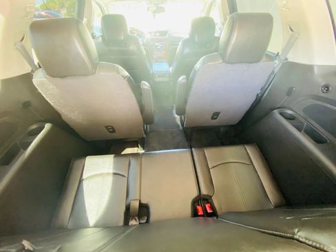 Used 2014 Chevrolet Traverse LT w/ LPO, 'HIT The Road' Package FWD image 12