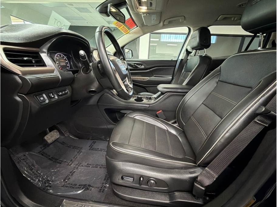Used 2023 GMC Acadia Denali FWD image 10