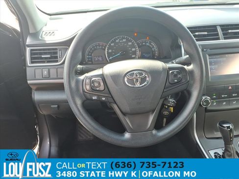 Used 2015 Toyota Camry LE image 7