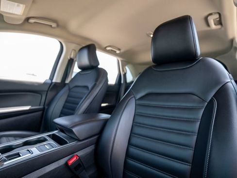 Used 2023 Ford Edge SEL w/ Convenience Package AWD/4WD image 5