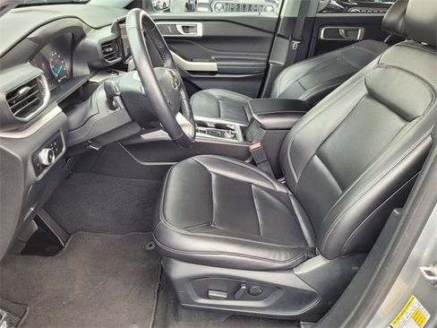 Used 2023 Ford Explorer XLT w/ Equipment Group 202A image 15