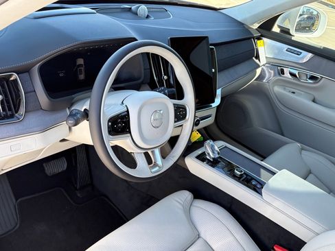 New 2026 Volvo XC90 B6 Ultra w/ Lounge Package image 14