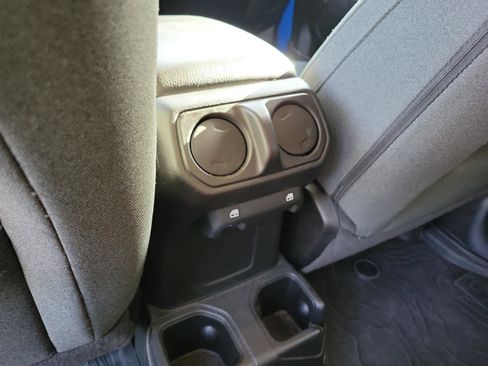 Used 2024 Jeep Wrangler Unlimited Sport AWD/4WD image 11