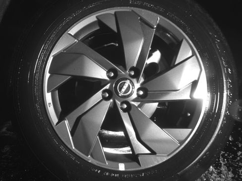 Used 2025 Nissan Rogue SV image 14