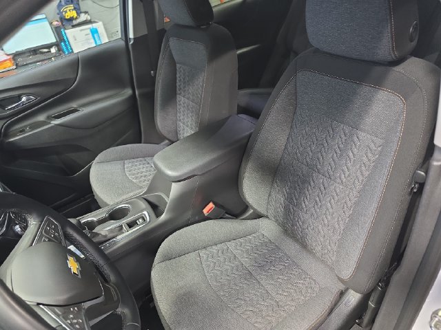 Used 2023 Chevrolet Equinox LT AWD/4WD image 15