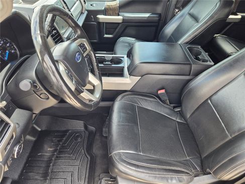 Used 2019 Ford F250 Lariat w/ Lariat Ultimate Package AWD/4WD image 13