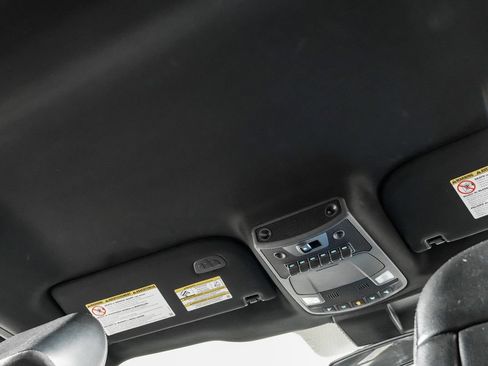 Used 2022 Ford F350 Lariat w/ Lariat Ultimate Package AWD/4WD image 28