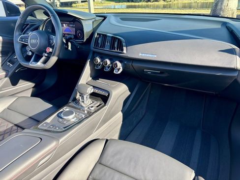 Used 2021 Audi R8 V10 performance image 22