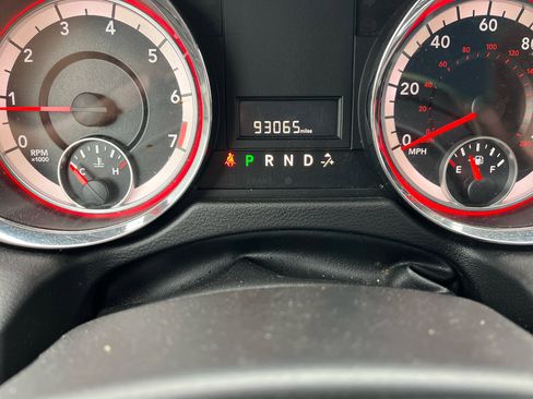 Used 2015 Dodge Grand Caravan SE image 11